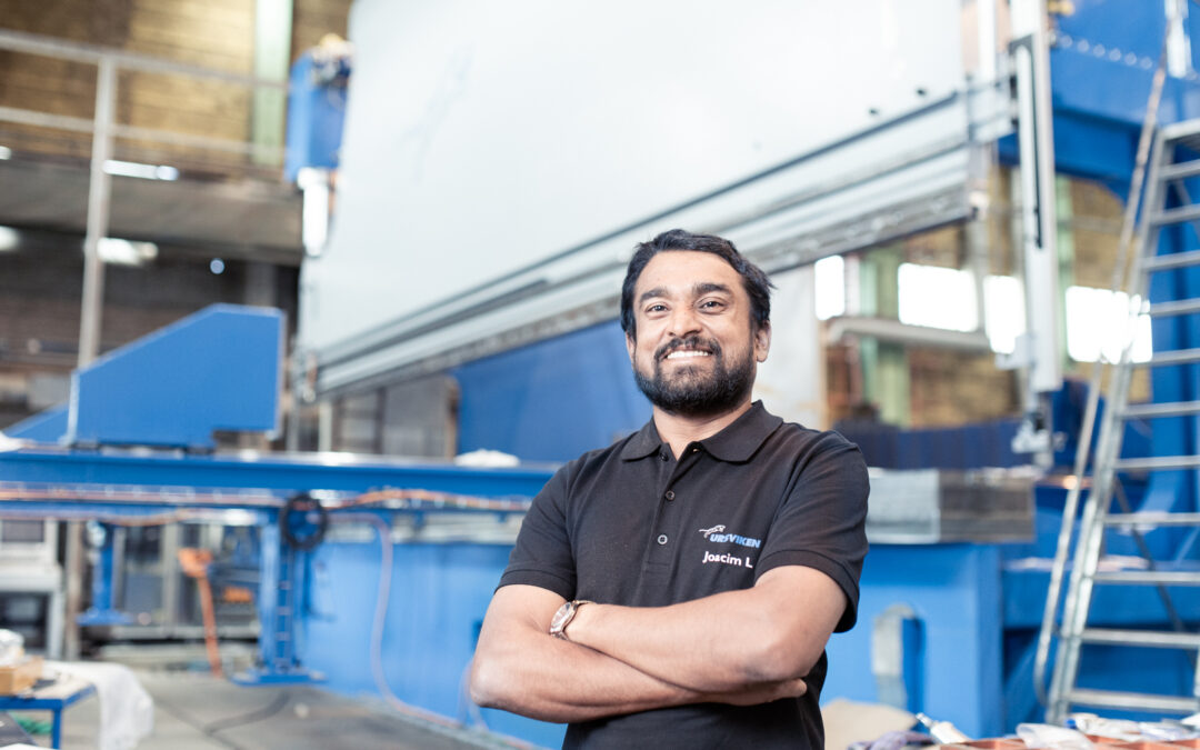 We are looking for agents!